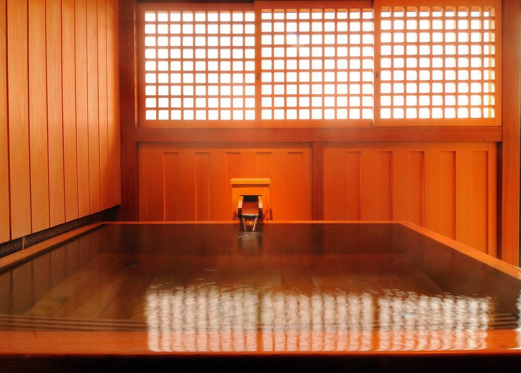 Hotel Hakone Tokinoshizuku Extérieur photo A traditional Japanese onsen