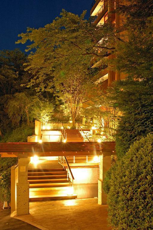 Hotel Hakone Tokinoshizuku Extérieur photo The stairs at night